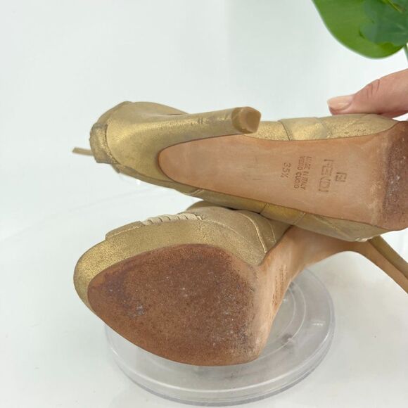 Fendi Heels Women's Size 5.5 Gold Metallic Leather Fabric Platform - Picture 10 of 16